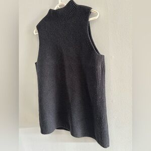 COS Sleeveless Black Mock Neck 100% Wool Top Size Large Minimalist Cozy Luxury
